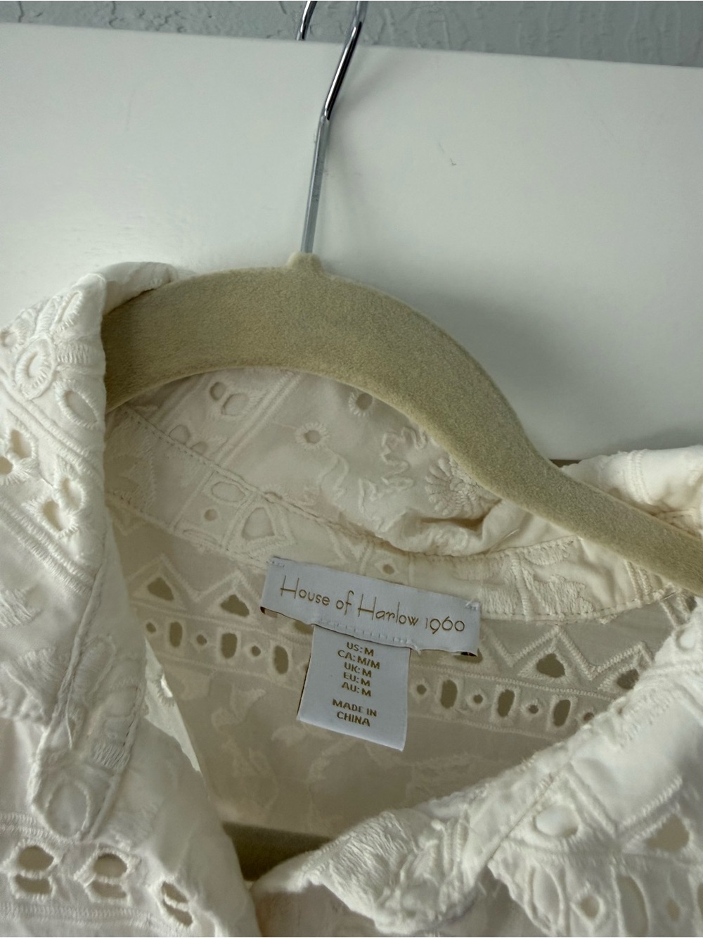House of Harlow 1960 Cream Eyelet Lace Button-Up - Picture 4 of 5